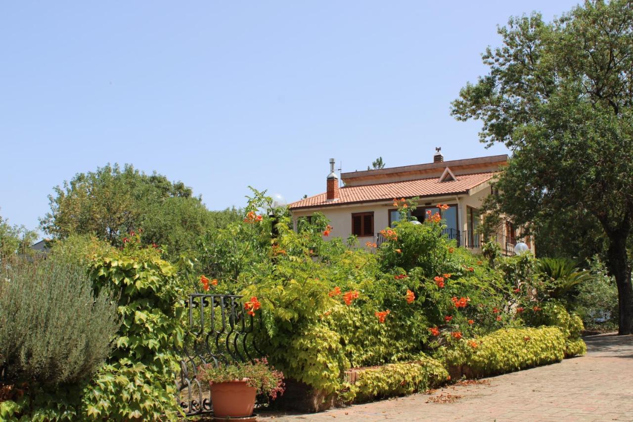 Villa Failla Castelbuono  Eksteriør billede