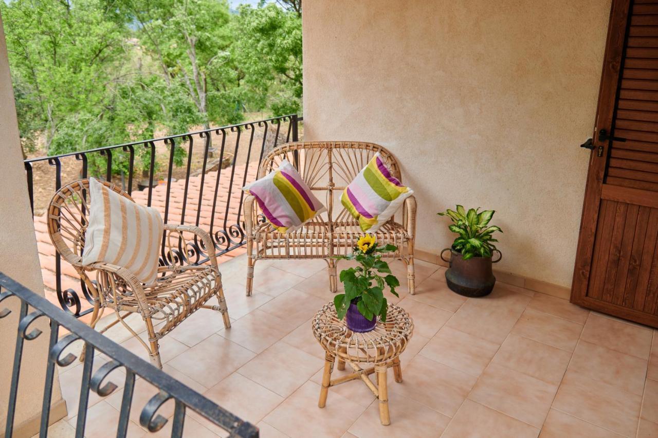 Villa Failla Castelbuono  Eksteriør billede