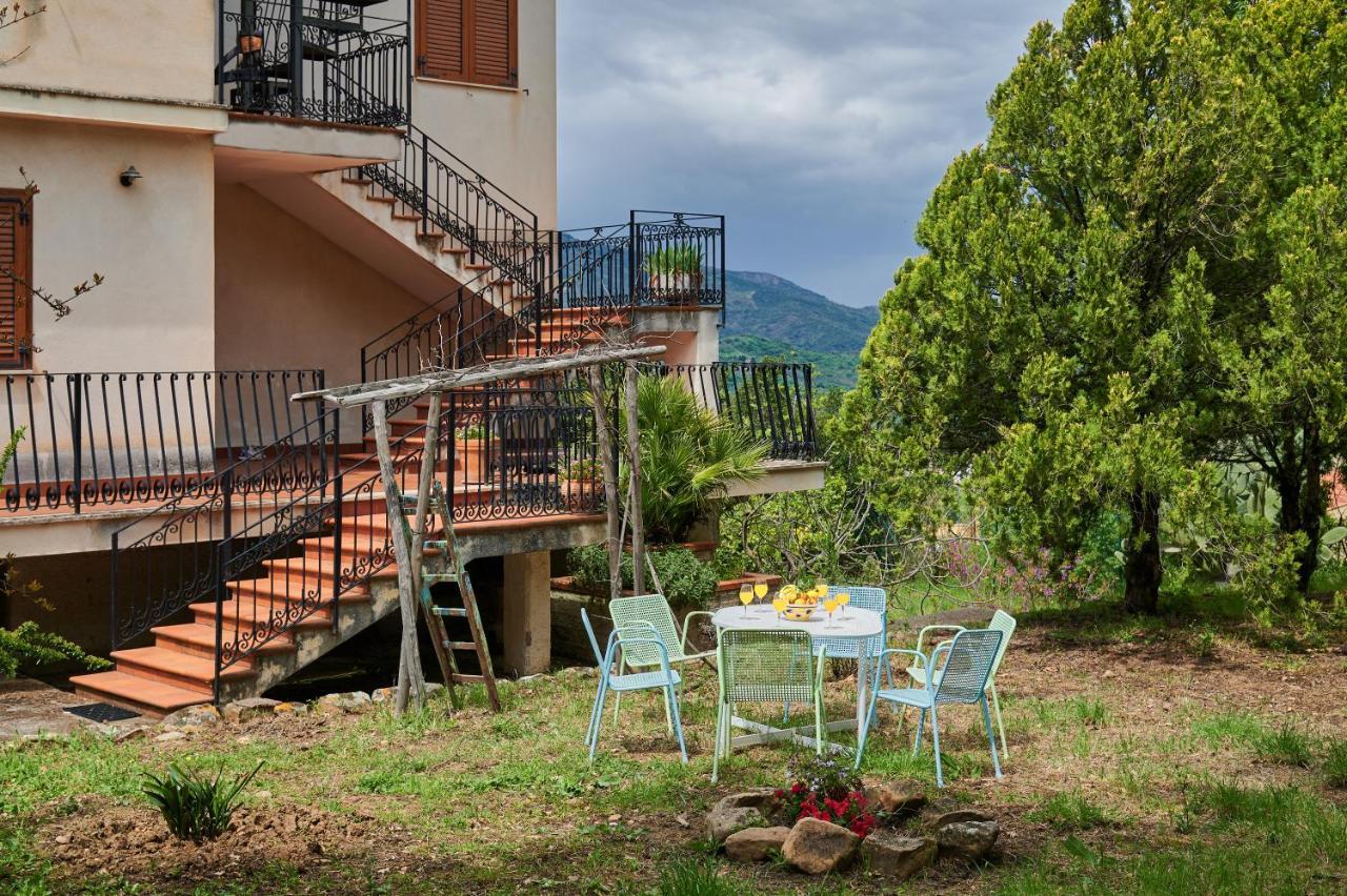 Villa Failla Castelbuono  Eksteriør billede