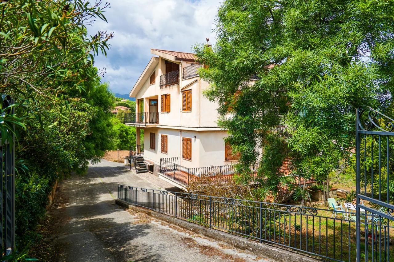 Villa Failla Castelbuono  Eksteriør billede
